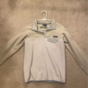 White Patagonia synchilla fleece